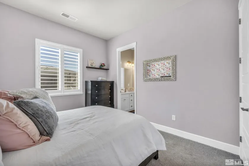 1237 Crawford Crk, Reno, Nevada 89521, 4 Bedrooms Bedrooms, ,3 BathroomsBathrooms,Residential Lease,Manufactured,Crawford Crk,260005619