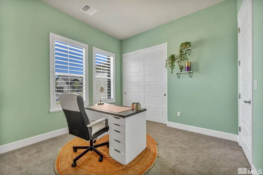 1237 Crawford Crk, Reno, Nevada 89521, 4 Bedrooms Bedrooms, ,3 BathroomsBathrooms,Residential Lease,Manufactured,Crawford Crk,260005619