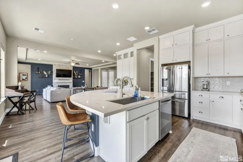 1237 Crawford Crk, Reno, Nevada 89521, 4 Bedrooms Bedrooms, ,3 BathroomsBathrooms,Residential Lease,Manufactured,Crawford Crk,260005619