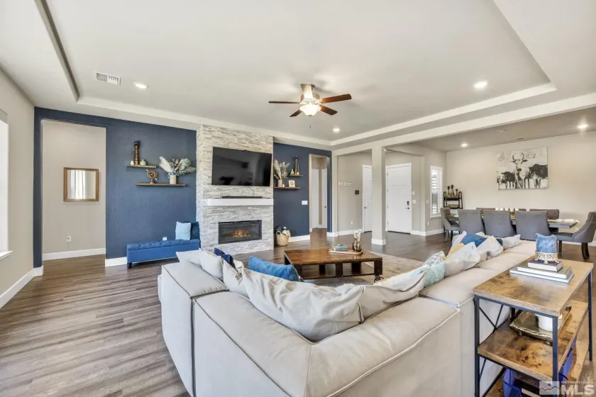 1237 Crawford Crk, Reno, Nevada 89521, 4 Bedrooms Bedrooms, ,3 BathroomsBathrooms,Residential Lease,Manufactured,Crawford Crk,260005619