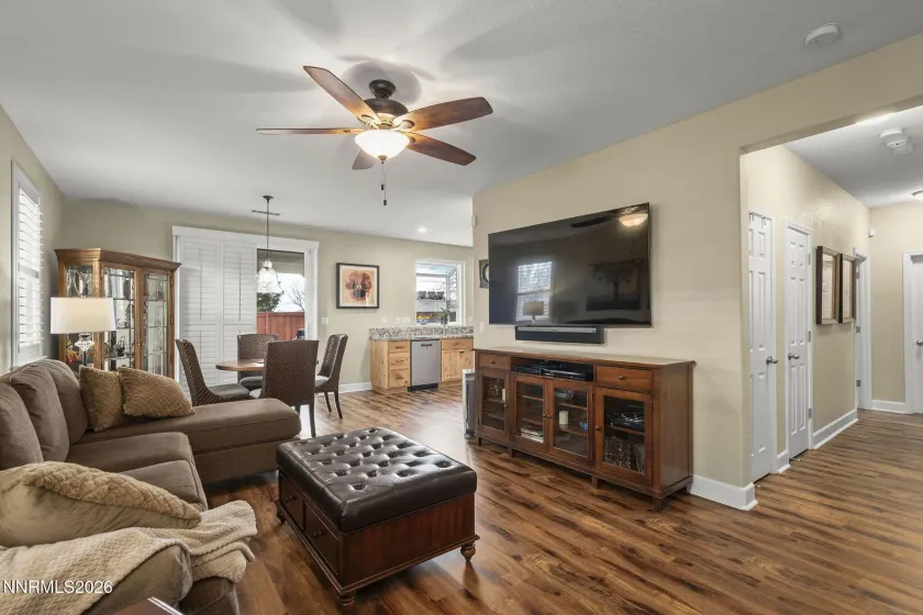 325 Manciano, Reno, Nevada 89521, 3 Bedrooms Bedrooms, ,2 BathroomsBathrooms,Residential,Residential,Manciano,260005621
