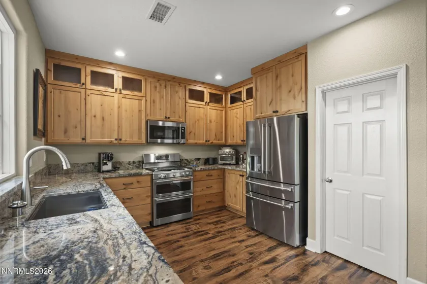 325 Manciano, Reno, Nevada 89521, 3 Bedrooms Bedrooms, ,2 BathroomsBathrooms,Residential,Residential,Manciano,260005621