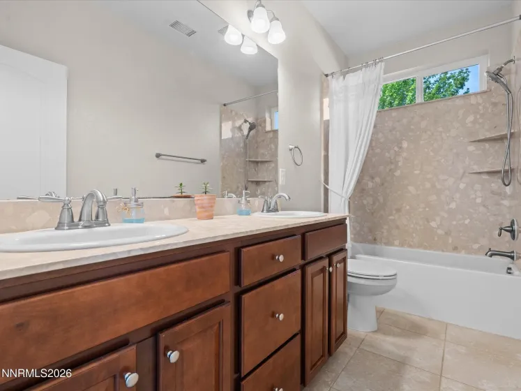 2730 Tobiano, Reno, Nevada 89521, 5 Bedrooms Bedrooms, ,4 BathroomsBathrooms,Residential,Residential,Tobiano,260005624