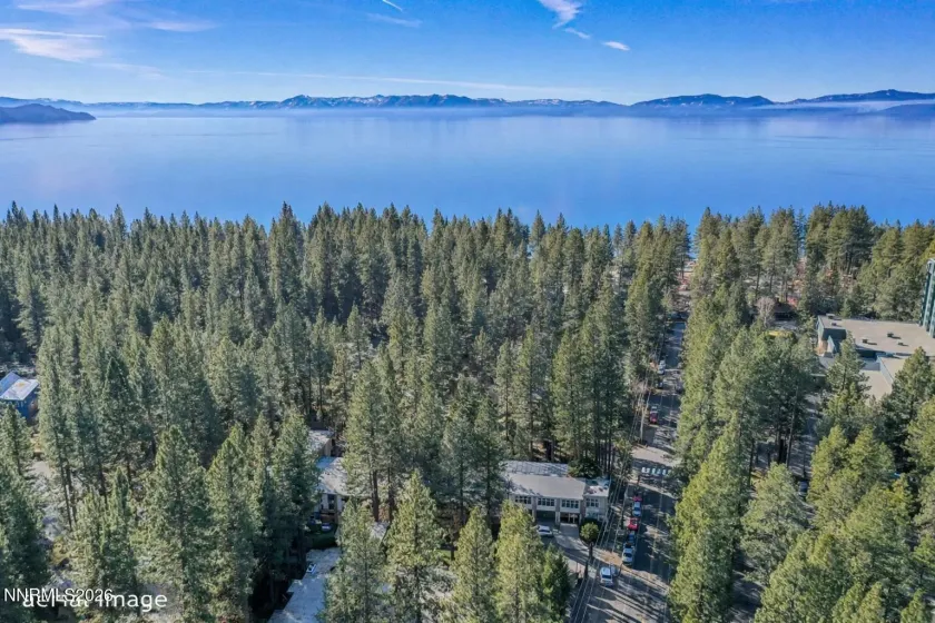 120 Country Club, Incline Village, Nevada 89451, 2 Bedrooms Bedrooms, ,2 BathroomsBathrooms,Residential,Residential,Country Club,260005631