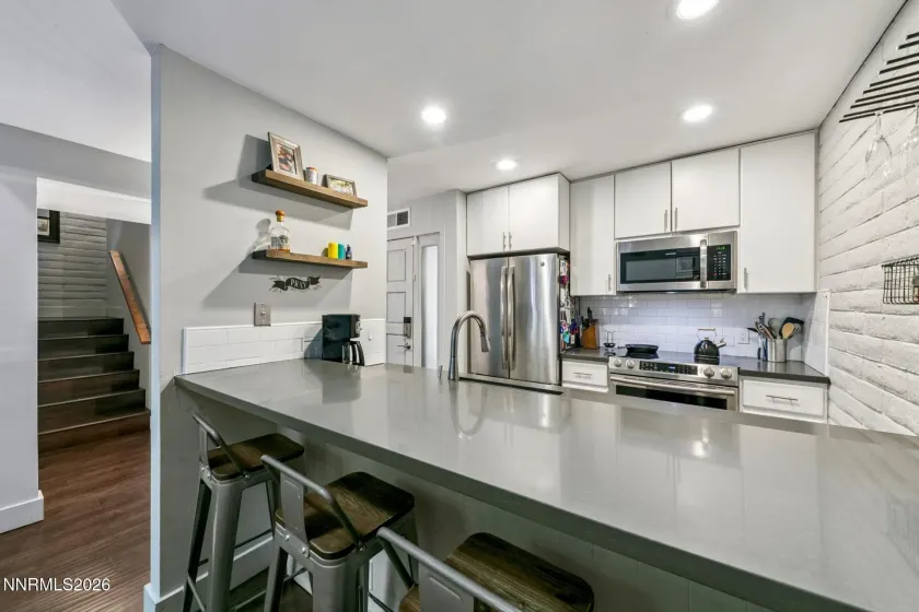 120 Country Club, Incline Village, Nevada 89451, 2 Bedrooms Bedrooms, ,2 BathroomsBathrooms,Residential,Residential,Country Club,260005631