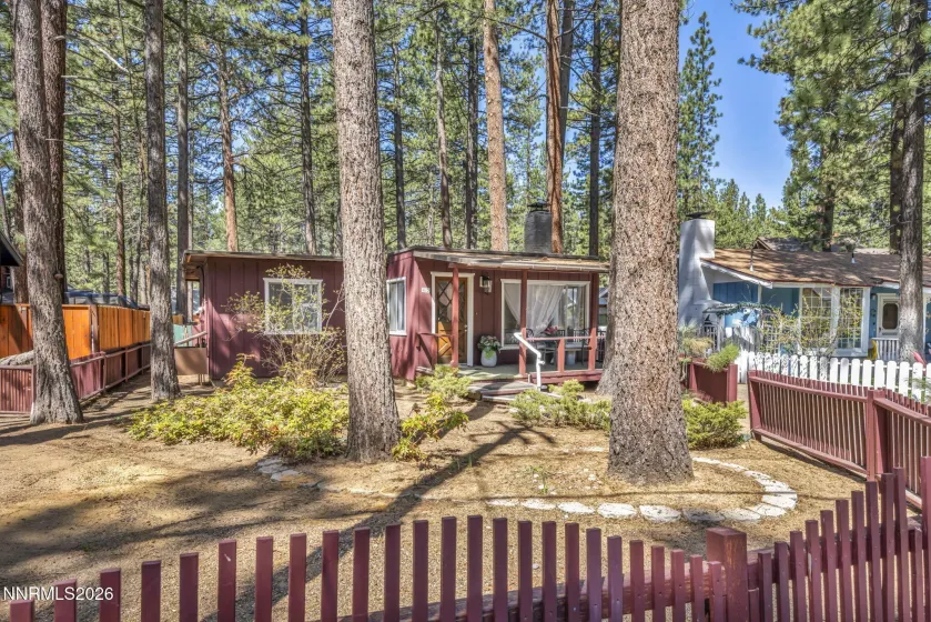 1084 Juniper, South Lake Tahoe, California 96150, 2 Bedrooms Bedrooms, ,1 BathroomBathrooms,Residential,Residential,Juniper,260005630