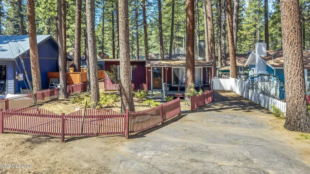1084 Juniper, South Lake Tahoe, California 96150, 2 Bedrooms Bedrooms, ,1 BathroomBathrooms,Residential,Residential,Juniper,260005630