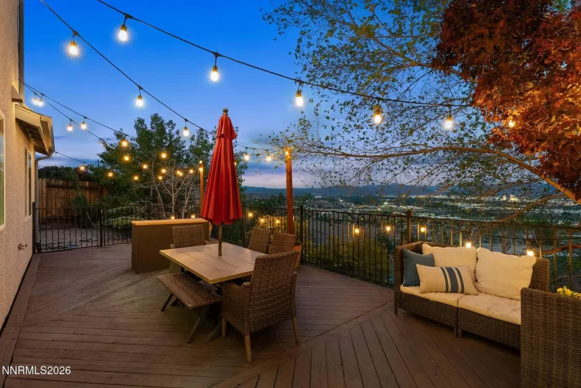 998 University Park, Reno, Nevada 89512, 3 Bedrooms Bedrooms, ,3 BathroomsBathrooms,Residential,Residential,University Park,260005637