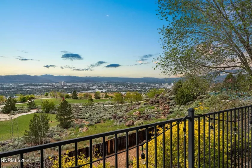998 University Park, Reno, Nevada 89512, 3 Bedrooms Bedrooms, ,3 BathroomsBathrooms,Residential,Residential,University Park,260005637