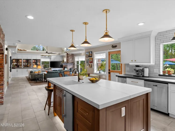 2570 Sharon, Reno, Nevada 89509, 4 Bedrooms Bedrooms, ,5 BathroomsBathrooms,Residential,Residential,Sharon,260005639