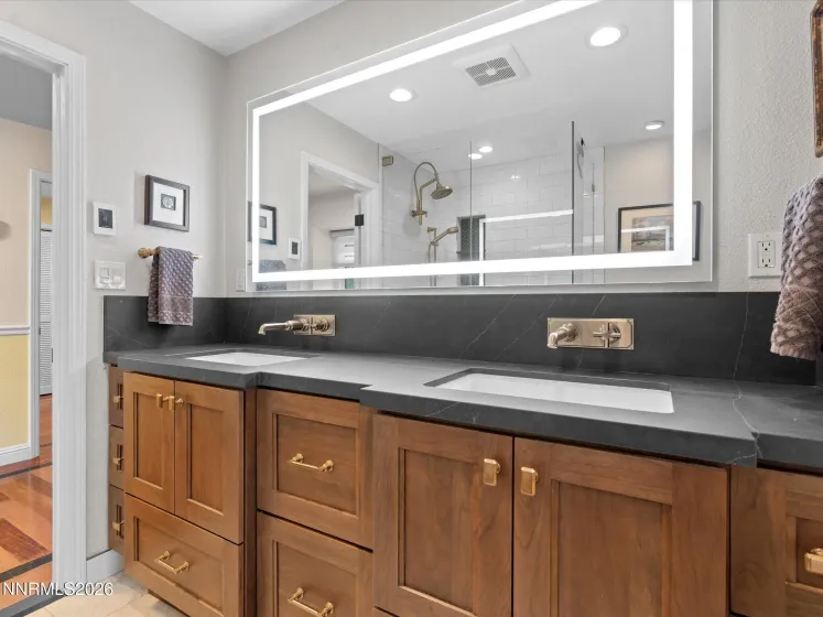 2570 Sharon, Reno, Nevada 89509, 4 Bedrooms Bedrooms, ,5 BathroomsBathrooms,Residential,Residential,Sharon,260005639