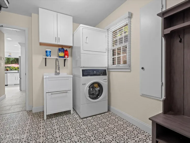 2570 Sharon, Reno, Nevada 89509, 4 Bedrooms Bedrooms, ,5 BathroomsBathrooms,Residential,Residential,Sharon,260005639