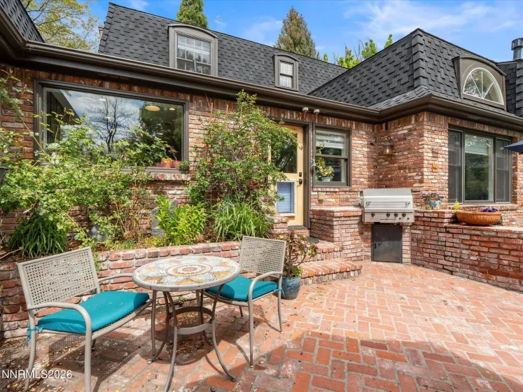 2570 Sharon, Reno, Nevada 89509, 4 Bedrooms Bedrooms, ,5 BathroomsBathrooms,Residential,Residential,Sharon,260005639