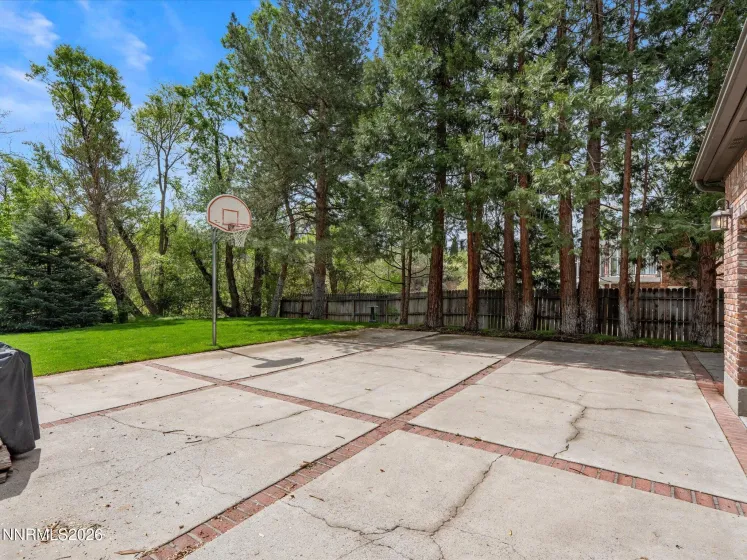 2570 Sharon, Reno, Nevada 89509, 4 Bedrooms Bedrooms, ,5 BathroomsBathrooms,Residential,Residential,Sharon,260005639