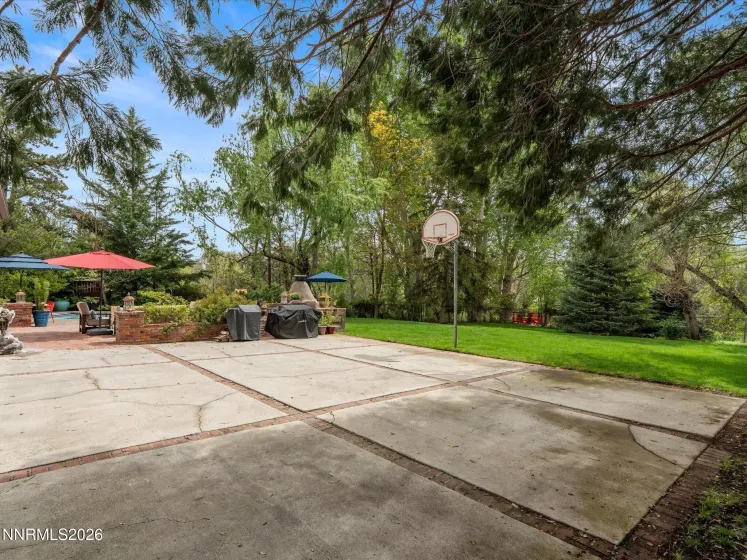 2570 Sharon, Reno, Nevada 89509, 4 Bedrooms Bedrooms, ,5 BathroomsBathrooms,Residential,Residential,Sharon,260005639