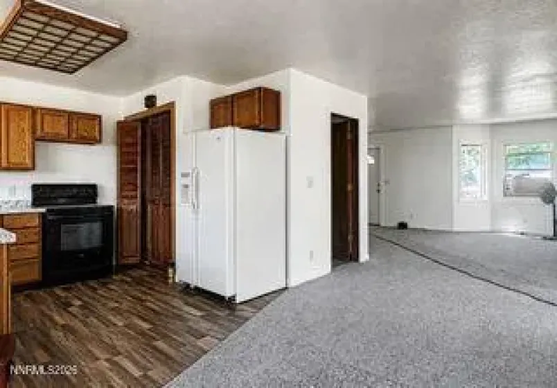 75 Main, Paradise Valley, Nevada 89426, 3 Bedrooms Bedrooms, ,4 BathroomsBathrooms,Residential,Residential,Main,260005640