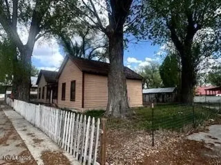 75 Main, Paradise Valley, Nevada 89426, 3 Bedrooms Bedrooms, ,4 BathroomsBathrooms,Residential,Residential,Main,260005640