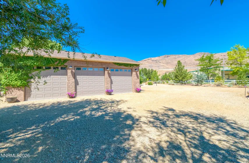 Detached Garage