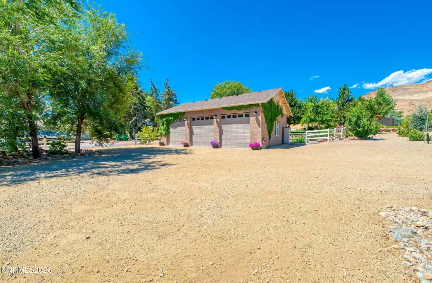 Detached Garage