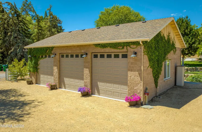 Detached Garage