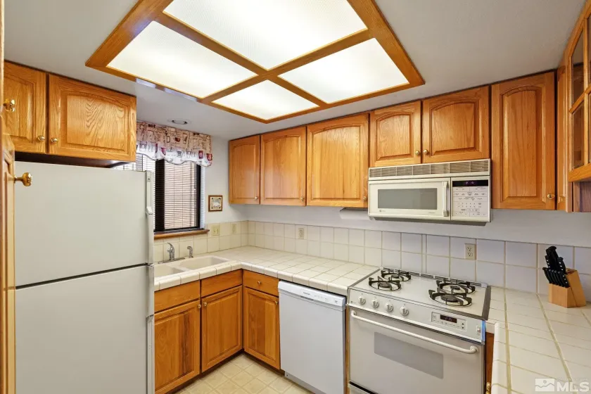 102 Lake Village, Stateline, Nevada 89449, 3 Bedrooms Bedrooms, ,3 BathroomsBathrooms,Residential,Residential,Lake Village,260005645