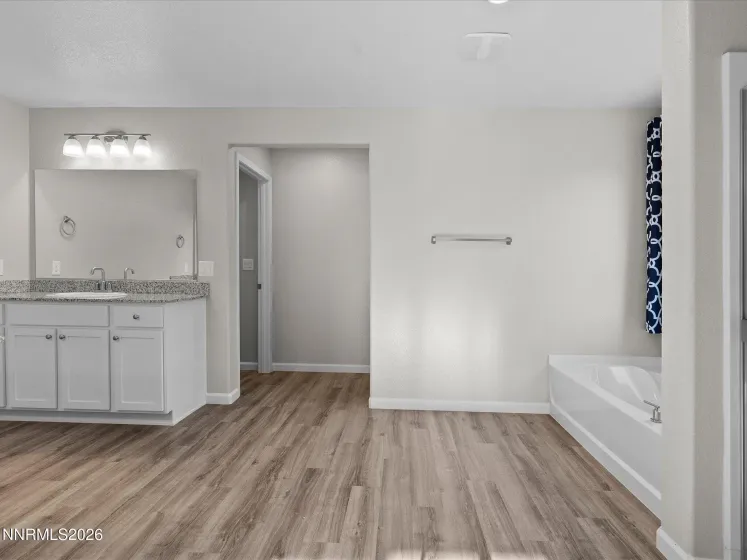 14114 Glowing Amber, Reno, Nevada 89511, 4 Bedrooms Bedrooms, ,3 BathroomsBathrooms,Residential,Residential,Glowing Amber,260005646
