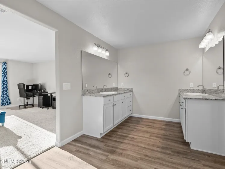 14114 Glowing Amber, Reno, Nevada 89511, 4 Bedrooms Bedrooms, ,3 BathroomsBathrooms,Residential,Residential,Glowing Amber,260005646