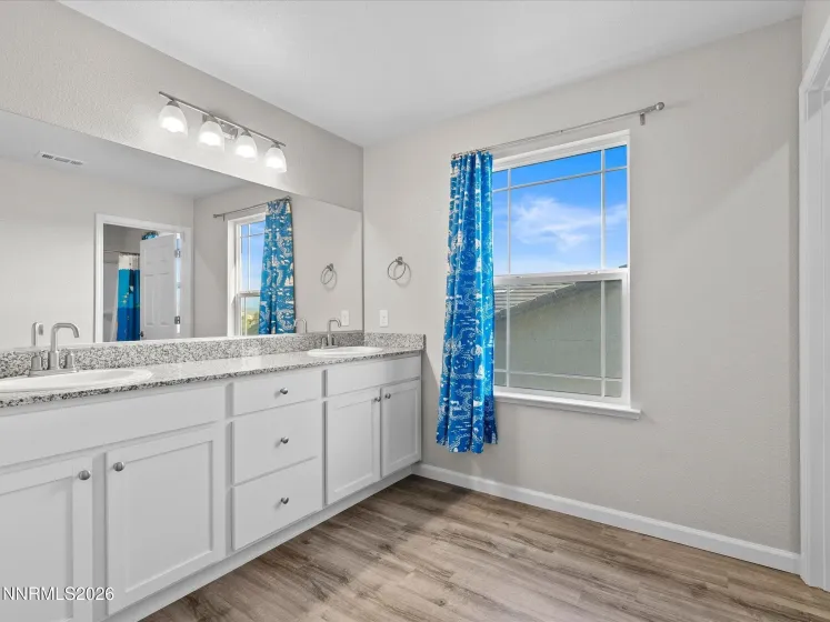 14114 Glowing Amber, Reno, Nevada 89511, 4 Bedrooms Bedrooms, ,3 BathroomsBathrooms,Residential,Residential,Glowing Amber,260005646