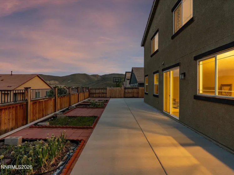 14114 Glowing Amber, Reno, Nevada 89511, 4 Bedrooms Bedrooms, ,3 BathroomsBathrooms,Residential,Residential,Glowing Amber,260005646
