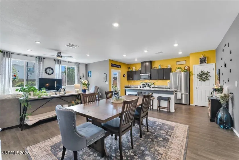 6738 Coyote Call, Sparks, Nevada 89436, 3 Bedrooms Bedrooms, ,2 BathroomsBathrooms,Residential,Residential,Coyote Call,0,260005698