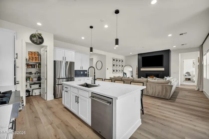 7617 Calypso, Sparks, Nevada 89436, 3 Bedrooms Bedrooms, ,3 BathroomsBathrooms,Residential,Residential,Calypso,0,260005713