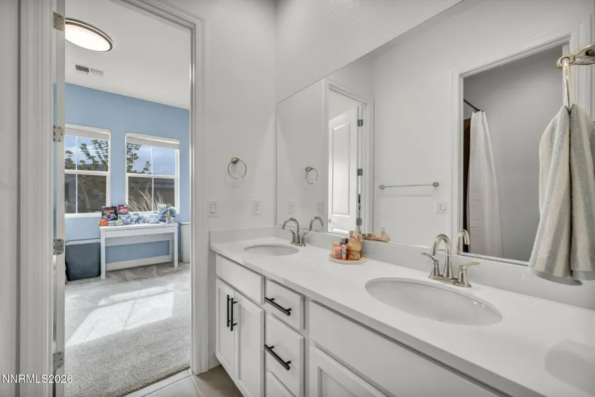 7617 Calypso, Sparks, Nevada 89436, 3 Bedrooms Bedrooms, ,3 BathroomsBathrooms,Residential,Residential,Calypso,0,260005713