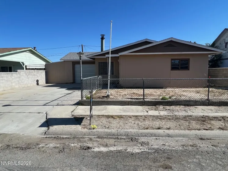 117 4th, Hawthorne, Nevada 89415, 3 Bedrooms Bedrooms, ,2 BathroomsBathrooms,Residential,Residential,4th,0,260005690