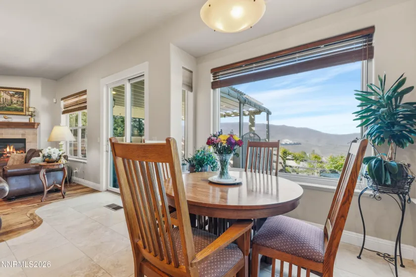 1915 Dakota Ridge, Reno, Nevada 89523, 3 Bedrooms Bedrooms, ,4 BathroomsBathrooms,Residential,Residential,Dakota Ridge,0,260005771