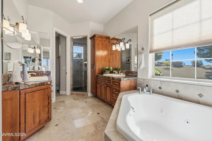 1915 Dakota Ridge, Reno, Nevada 89523, 3 Bedrooms Bedrooms, ,4 BathroomsBathrooms,Residential,Residential,Dakota Ridge,0,260005771