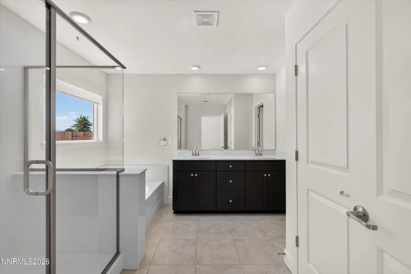 336 Littondale, Sparks, Nevada 89441, 4 Bedrooms Bedrooms, ,2 BathroomsBathrooms,Residential,Residential,Littondale,0,260005775