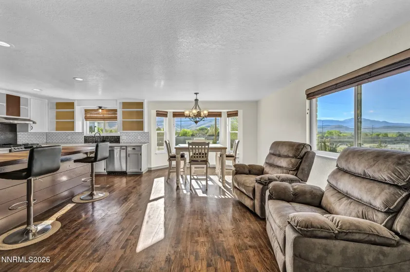 2635 Edmonds, Carson City, Nevada 89701, 3 Bedrooms Bedrooms, ,2 BathroomsBathrooms,Residential,Residential,Edmonds,0,260005783