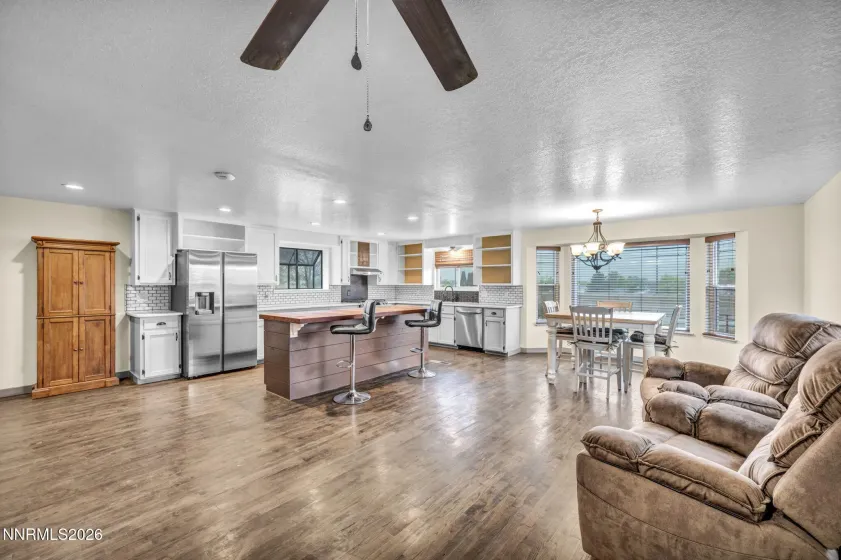 2635 Edmonds, Carson City, Nevada 89701, 3 Bedrooms Bedrooms, ,2 BathroomsBathrooms,Residential,Residential,Edmonds,0,260005783