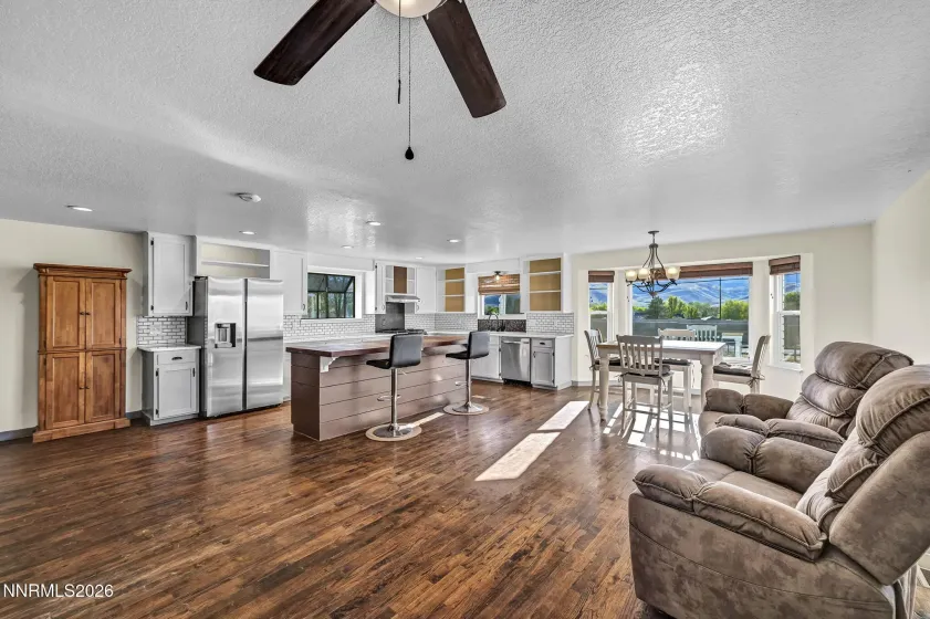2635 Edmonds, Carson City, Nevada 89701, 3 Bedrooms Bedrooms, ,2 BathroomsBathrooms,Residential,Residential,Edmonds,0,260005783
