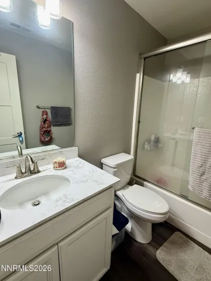 Hallway Full Bathroom