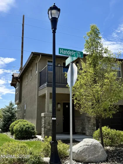 Cross-Street View