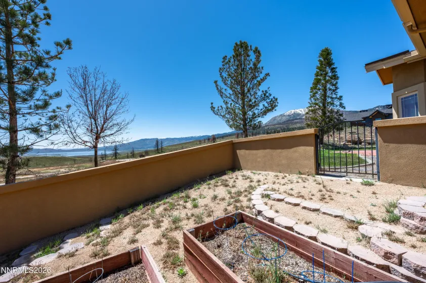 227 Earlham, Reno, Nevada 89511, 3 Bedrooms Bedrooms, ,4 BathroomsBathrooms,Residential,Residential,Earlham,0,260006003