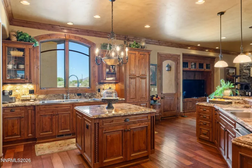 123 Andrew, Reno, Nevada 89521, 6 Bedrooms Bedrooms, ,6 BathroomsBathrooms,Residential,Residential,Andrew,0,260006067