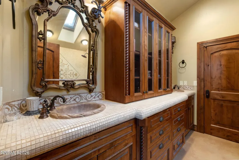 123 Andrew, Reno, Nevada 89521, 6 Bedrooms Bedrooms, ,6 BathroomsBathrooms,Residential,Residential,Andrew,0,260006067
