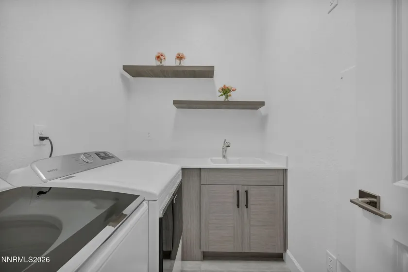 605 Braided Rope, Reno, Nevada 89511, 2 Bedrooms Bedrooms, ,3 BathroomsBathrooms,Residential,Residential,Braided Rope,0,260006074