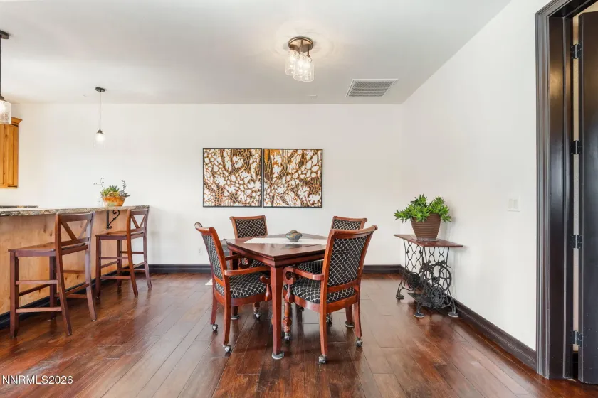 5764 Carl Dr, Reno, Nevada 89511, 3 Bedrooms Bedrooms, ,3 BathroomsBathrooms,Residential,Residential,Carl Dr,0,260006080