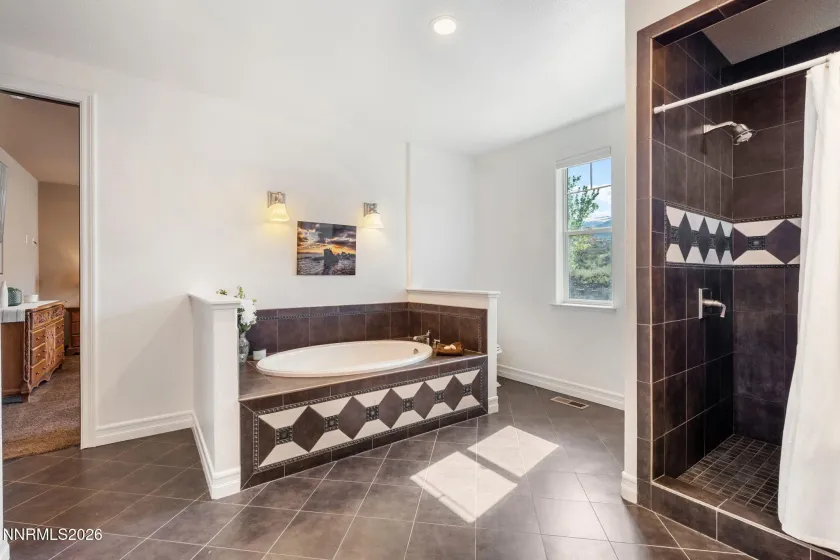 5764 Carl Dr, Reno, Nevada 89511, 3 Bedrooms Bedrooms, ,3 BathroomsBathrooms,Residential,Residential,Carl Dr,0,260006080