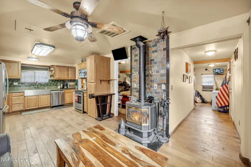534 13th, Sparks, Nevada 89431, 2 Bedrooms Bedrooms, ,2 BathroomsBathrooms,Residential,Residential,13th,0,260006111