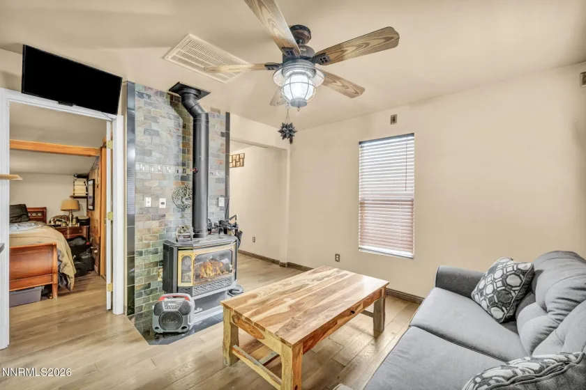534 13th, Sparks, Nevada 89431, 2 Bedrooms Bedrooms, ,2 BathroomsBathrooms,Residential,Residential,13th,0,260006111