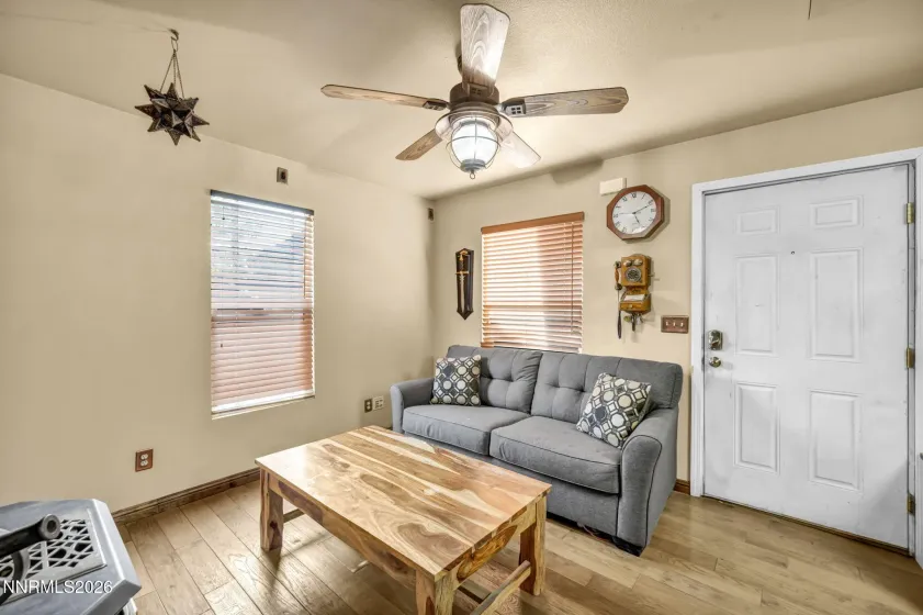 534 13th, Sparks, Nevada 89431, 2 Bedrooms Bedrooms, ,2 BathroomsBathrooms,Residential,Residential,13th,0,260006111